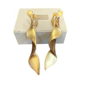 Avon “satin ribbon” Statement clip  Earrings goldtone NIB vintage 1991
